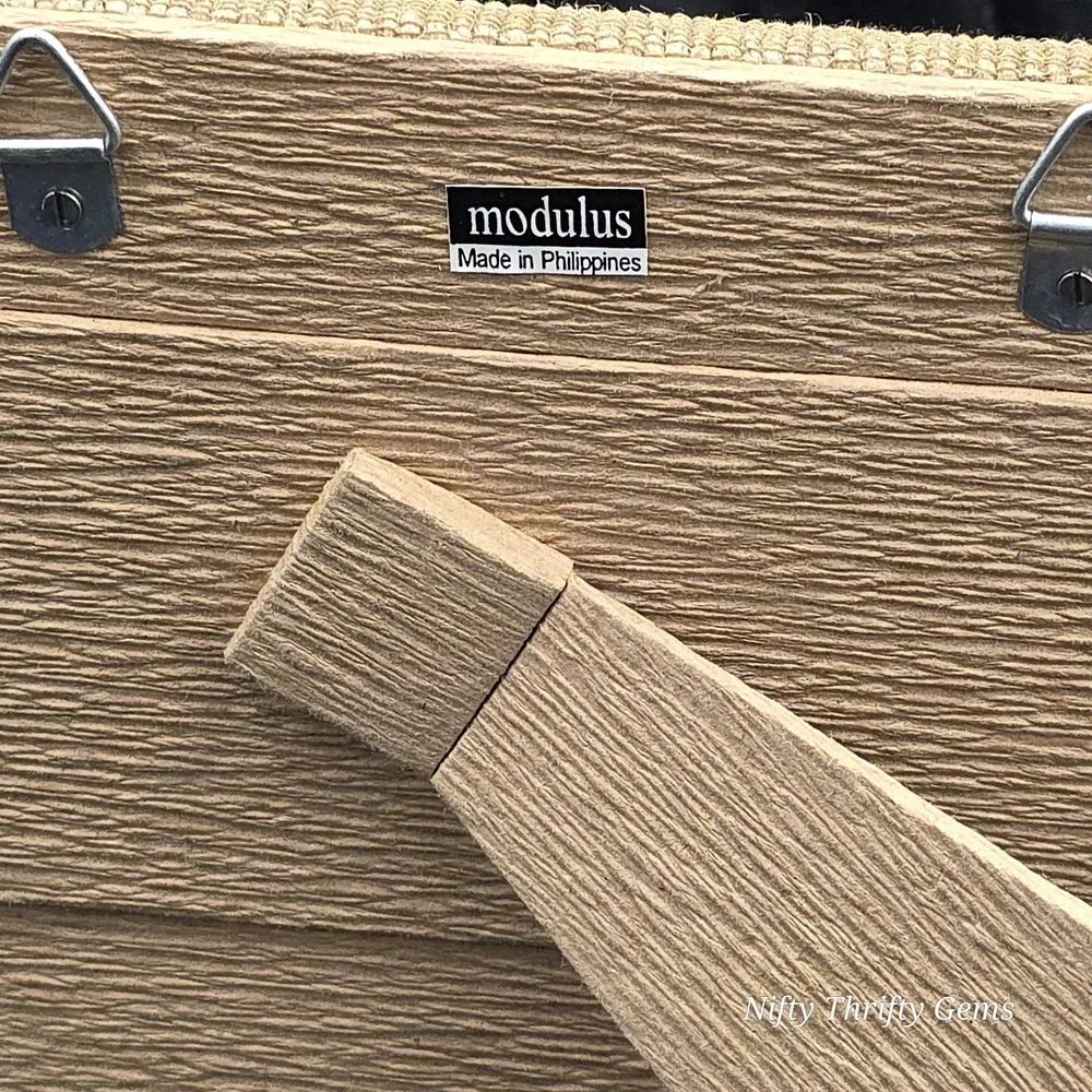 Modulus Double Picture Frame With Textured‎ Design 3 × 3 Inch Pictures